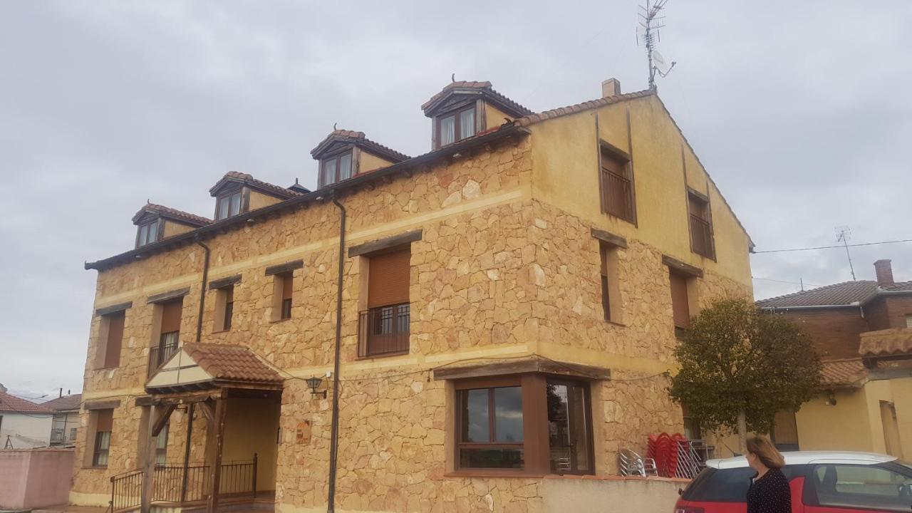 Bed and Breakfast Puerta Al Duraton Sebúlcor Zewnętrze zdjęcie